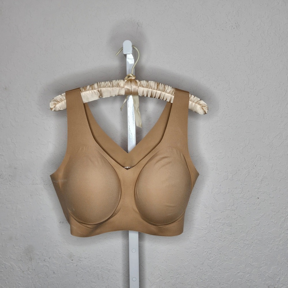 Honeylove SoftForm Wireless Bra 1X Sand Nude Seamless V-Neck Smoothing Bralette